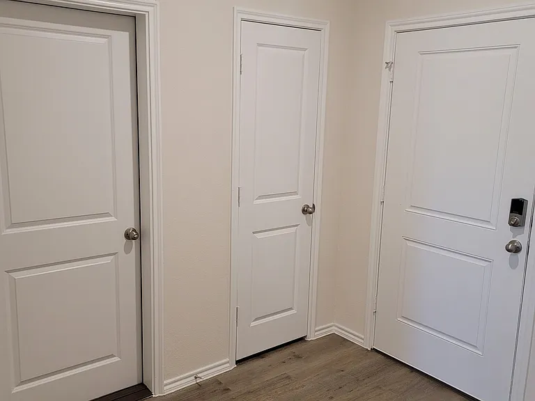 1216 Riverbrook Ln — Photo 3