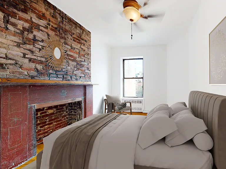 107 Smith St #3R — Photo 2