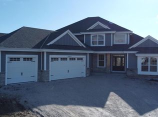 W298N3312 S Imperial Dr, Pewaukee, WI 53072