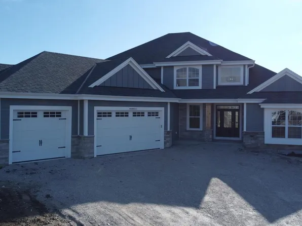 W298N3312 South Imperial DRIVE, Pewaukee, WI 53072