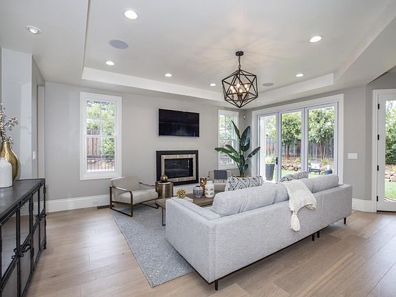 5th image of 25608 Deerfield Dr