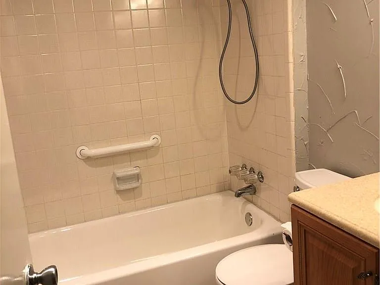 637 Red River Dr — Photo 7