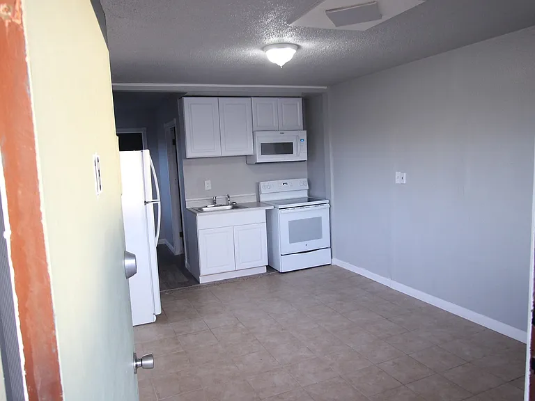333 North Ave — Photo 2
