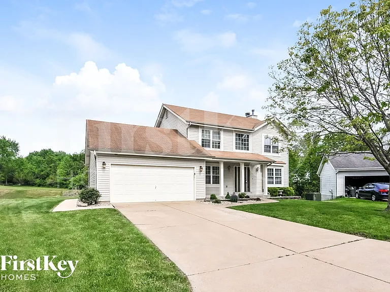 338 Forest Grove Ct — Photo 2