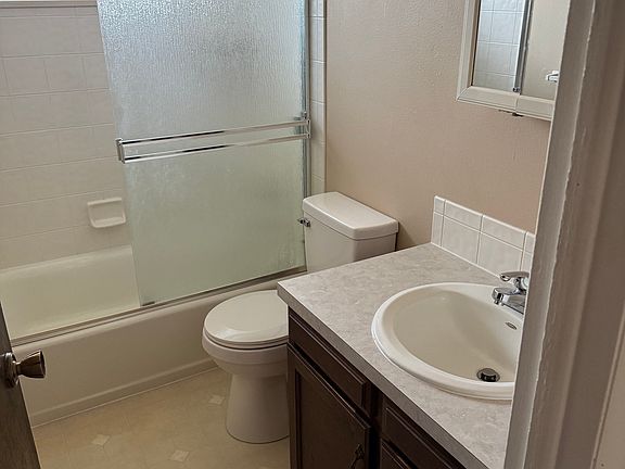 4th image of 444 W 43rd St #1