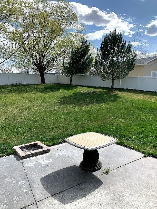 4 Bed, 3 Bath Countryside Home For Rent with in Idaho Falls Near Roberts by Real Property Management — Photo 2