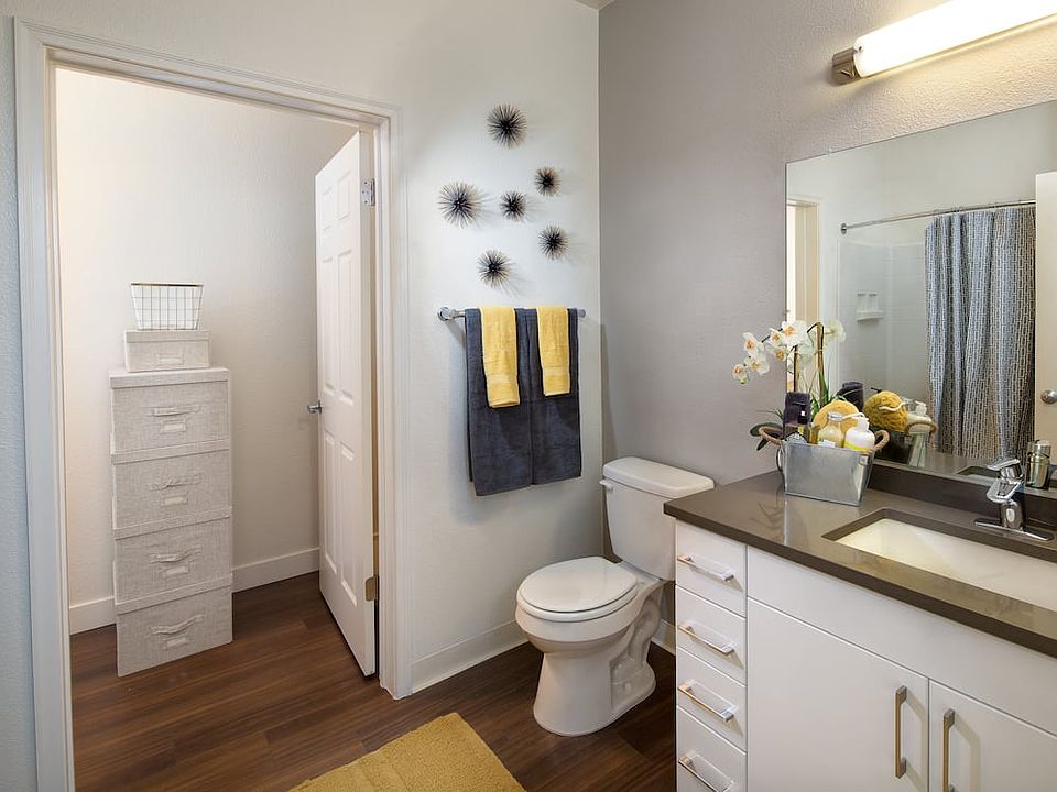 Contemporary Package Bath