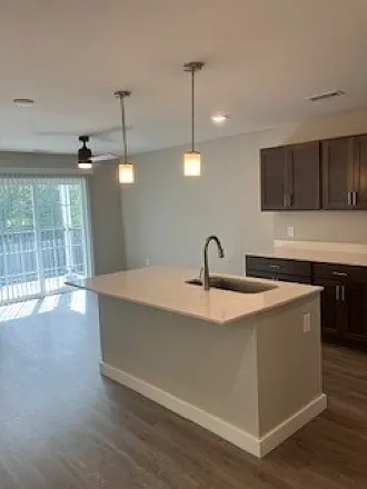 Bluff Crossing Apartments — Photo 4