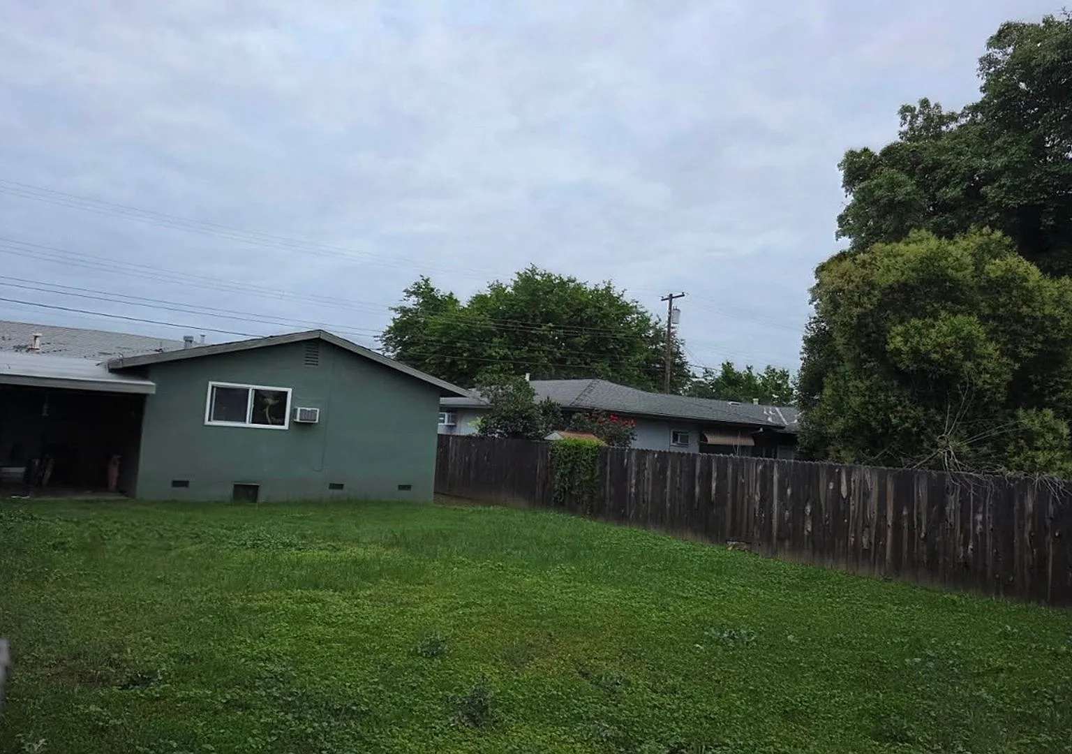 1382 Bancroft Ave — Photo 2