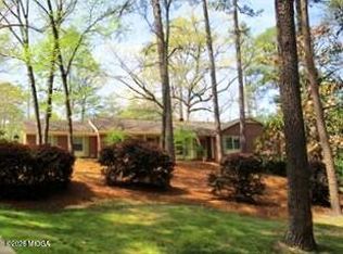 888 Fair Oaks Dr, Macon, GA