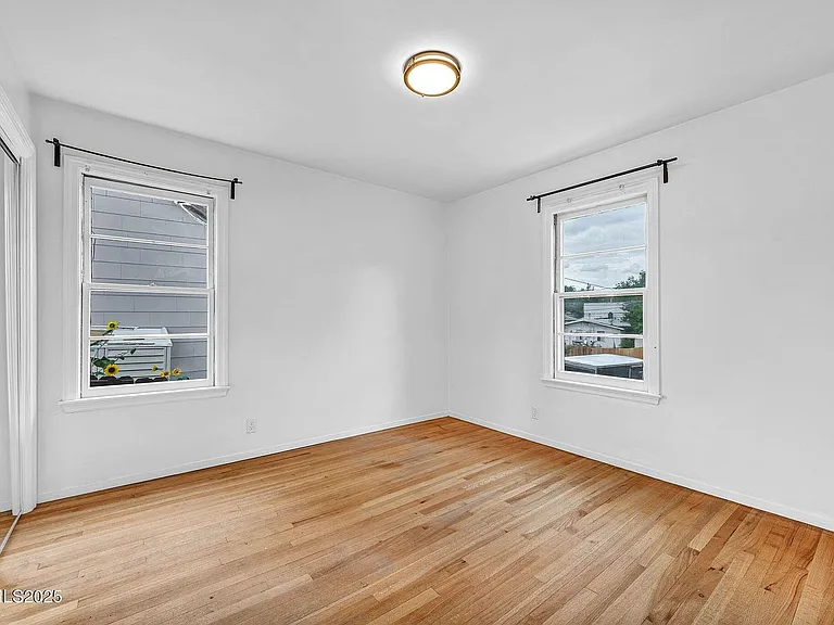 343 Mount Rose St #1 — Photo 14
