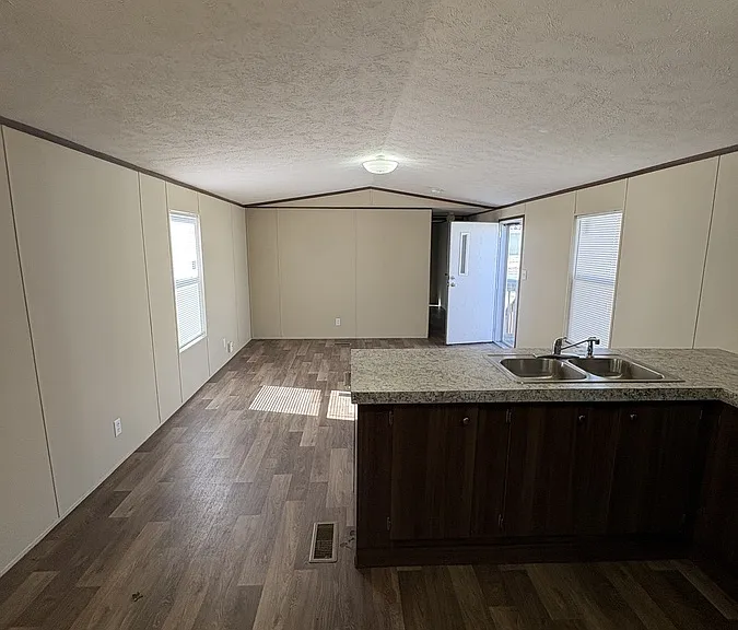17 Amos Valley Dr — Photo 8