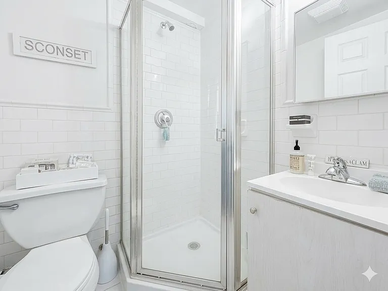 401 E 13th St #4W — Photo 6