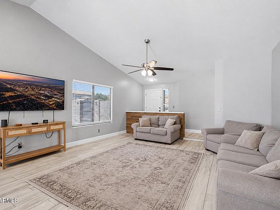 3rd image of 663 E JASMINE Circle