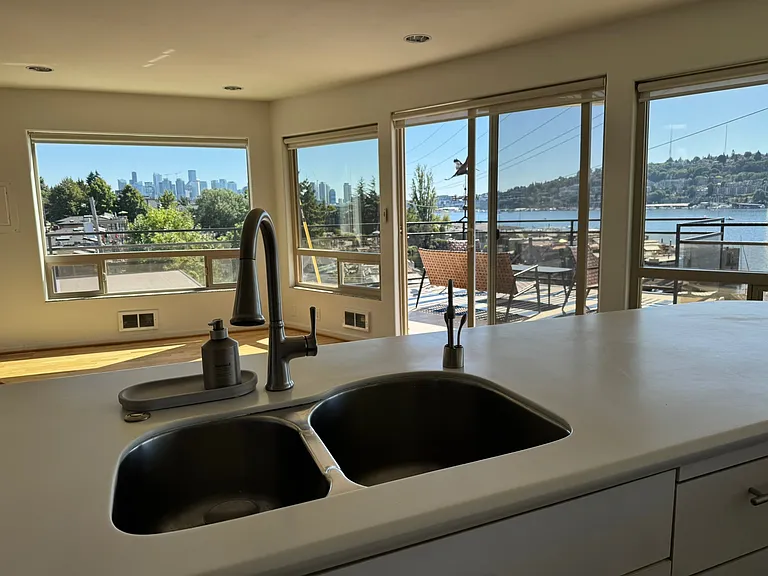 2714 Fairview Ave E #501 — Photo 15