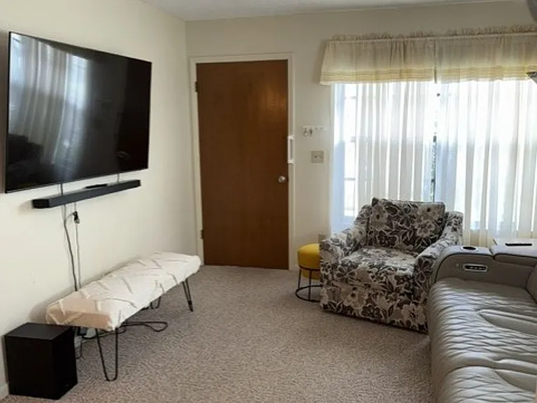 37819 Alissa Dr — Photo 2