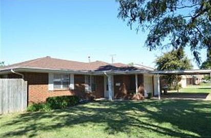 2nd image of 2205 Edgewood Dr