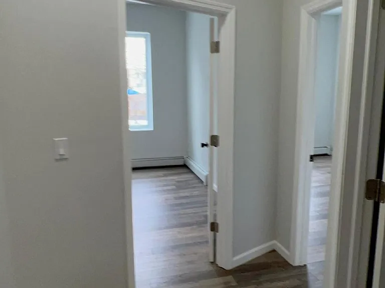 1112 Summit Ave #2 — Photo 8