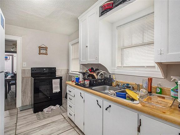 2nd image of 6013 Chestnut Ave