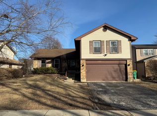 655 Sycamore Ln, Wheeling, IL 60090