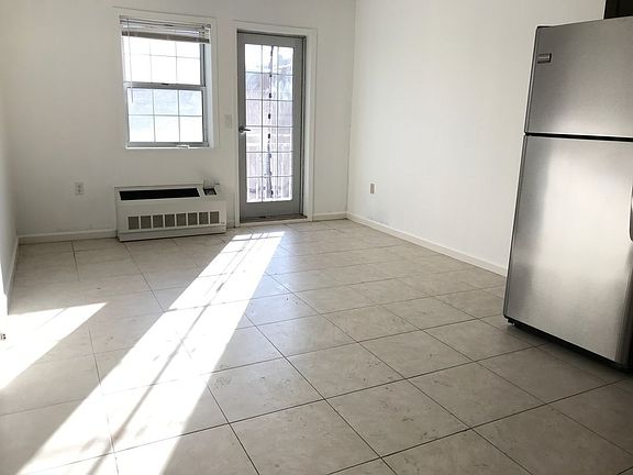 2nd image of 30-47 38th St #2B2