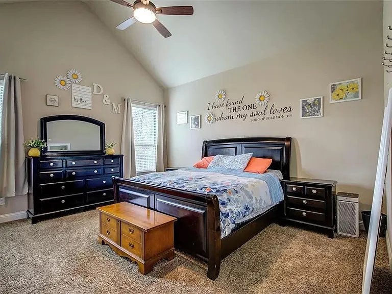 309 Midnight Dr — Photo 16