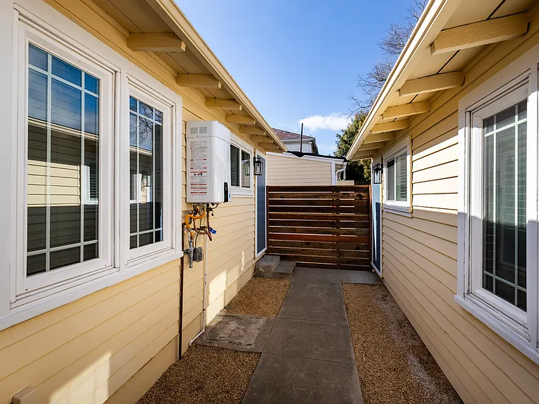 510 Chapala St #7 — Photo 13