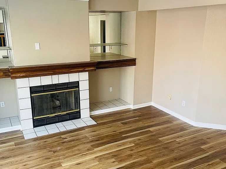 5361 S Dunkirk Way — Photo 4