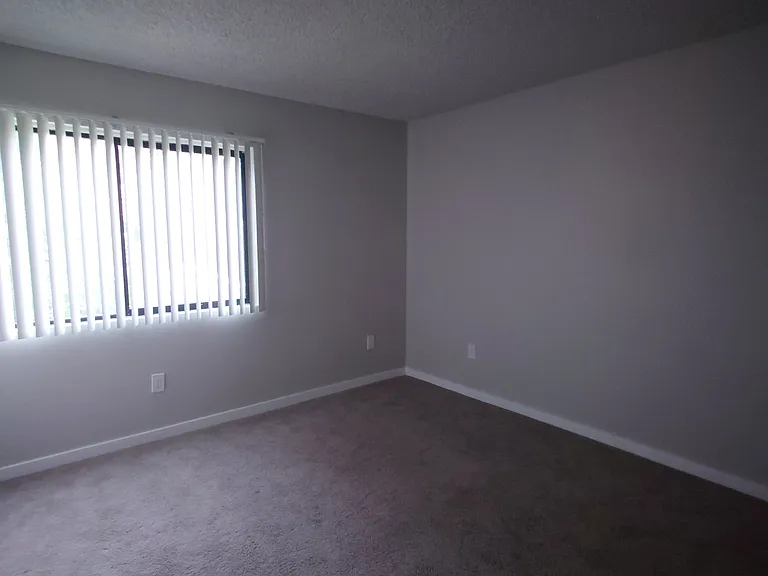 735 E Palmer Ave #202 — Photo 7
