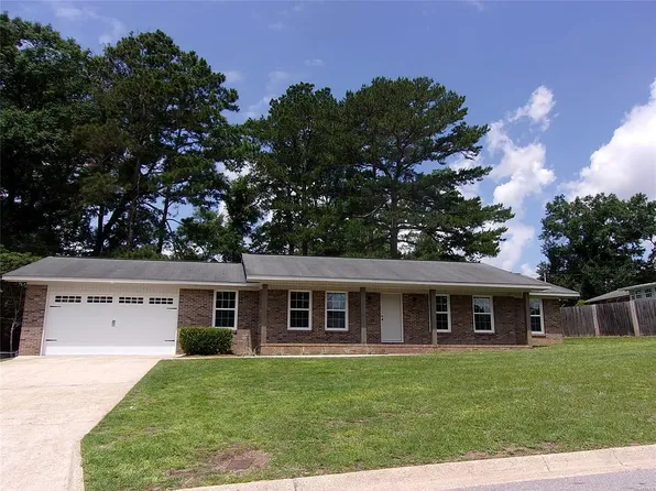 1102 Brooks Cir, Enterprise, AL 36330