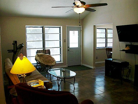3rd image of 3207 Wavecrest St