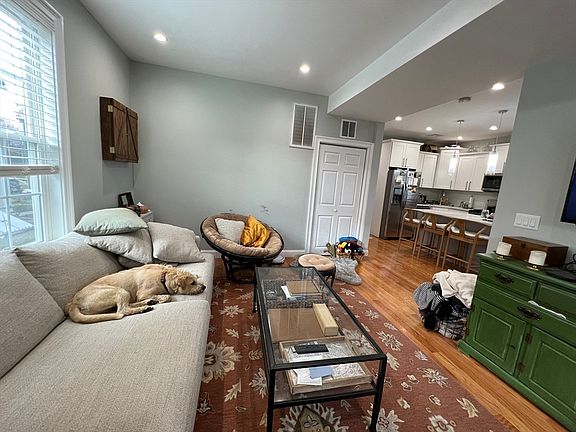 5th image of 20 Kenton Rd APT 3