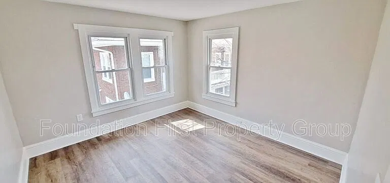 20 W Jackson St — Photo 22