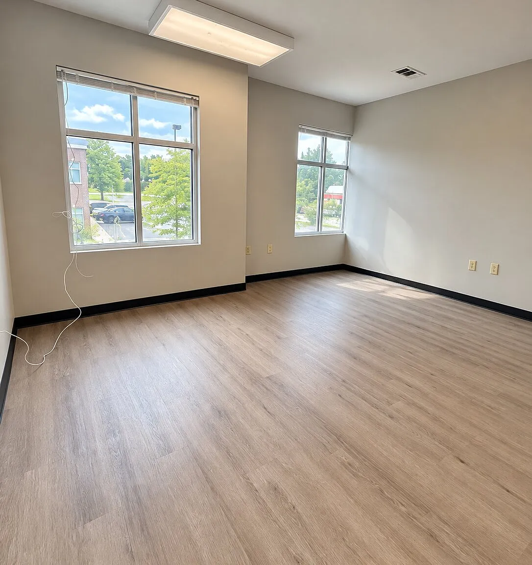 180 Belvedere Drive North - Unit #12 - 12 — Photo 4