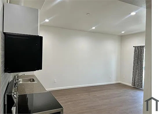 1 bed, 540 sqft, $2,300 — Photo 2