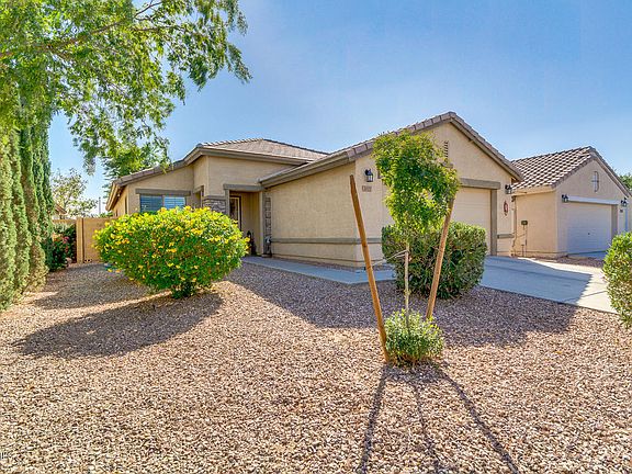 3rd image of 1027 W Desert Mountain Dr