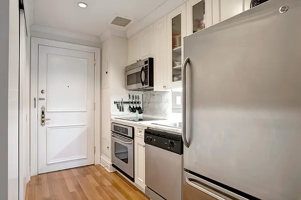 Rented by CORE | media 8