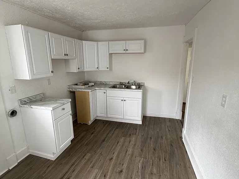 422 W High St #2 — Photo 10