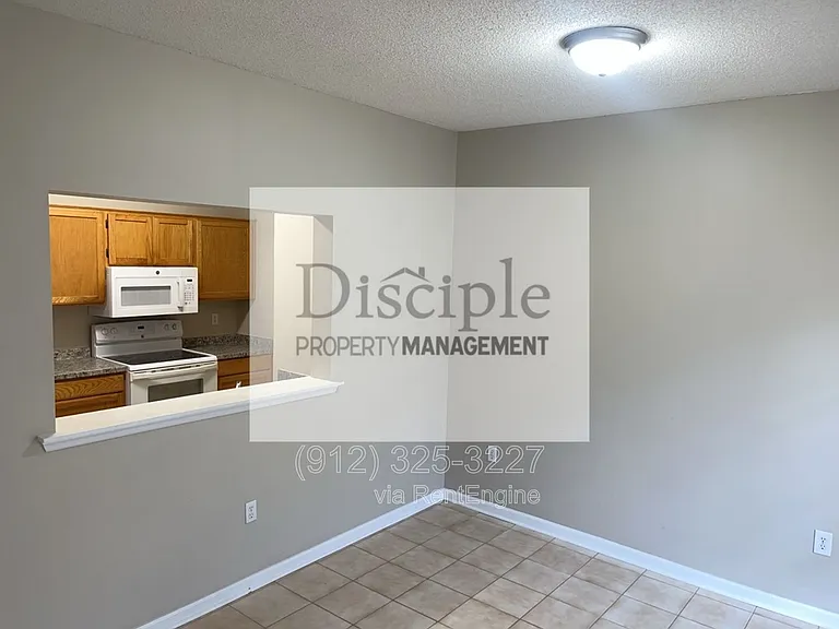 22 E Dubois St #8B — Photo 8
