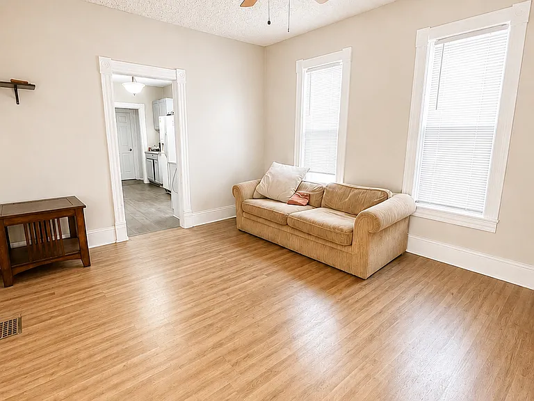 935 Prospect Ave NE #1B — Photo 9
