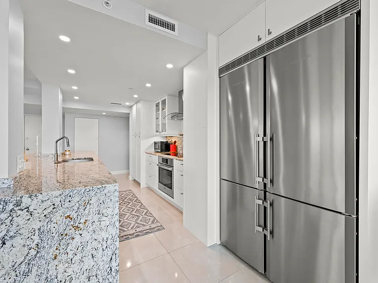 4000 N Ocean Dr #2004 — Photo 17