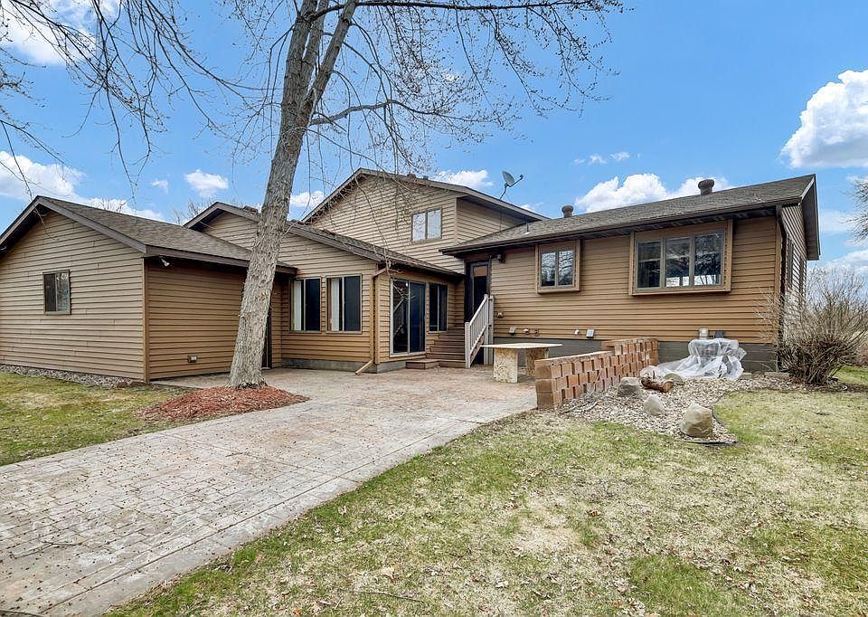 1st image of 17473 Fairway Cir