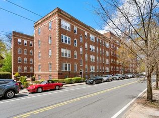20-22 Concord Ave #B, Cambridge, MA 02138