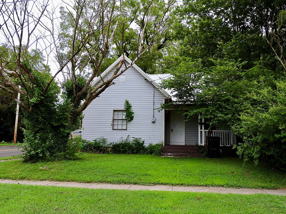 1st image of 2256 N Taylor Ave