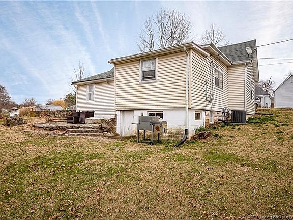 4th image of 3 Cavanaugh Ct
