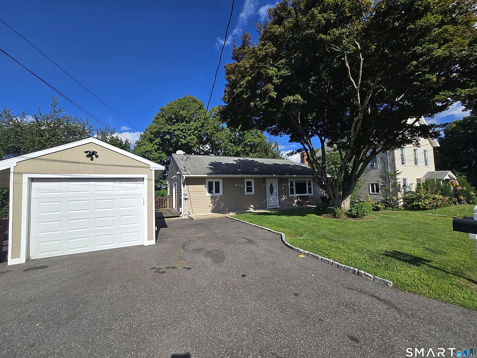 1st image of 9 Lakeview Ave
