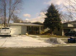 1223 S Oak St, West Chicago, IL 60185