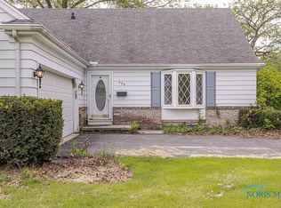 400 Orchard View Dr, Maumee, OH 43537