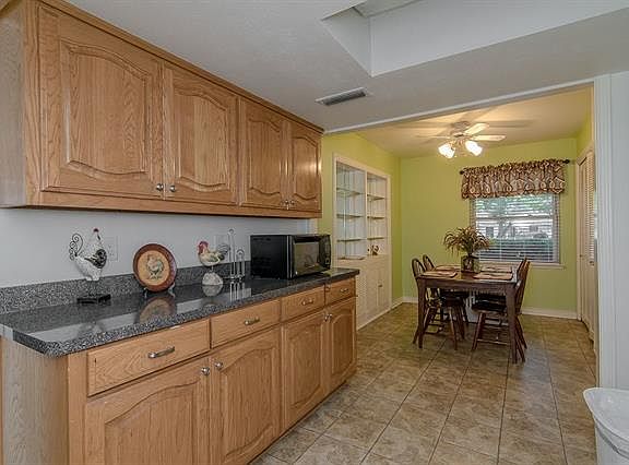 5th image of 1513 Williamsburg Dr