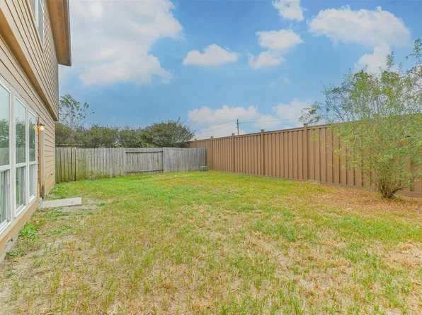 1230 Newsome Glenn Dr, Houston, TX 77090